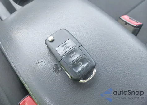 2008 Volkswagen Rabbit S from USA, damaged, VIN WVWDA71K78W066500